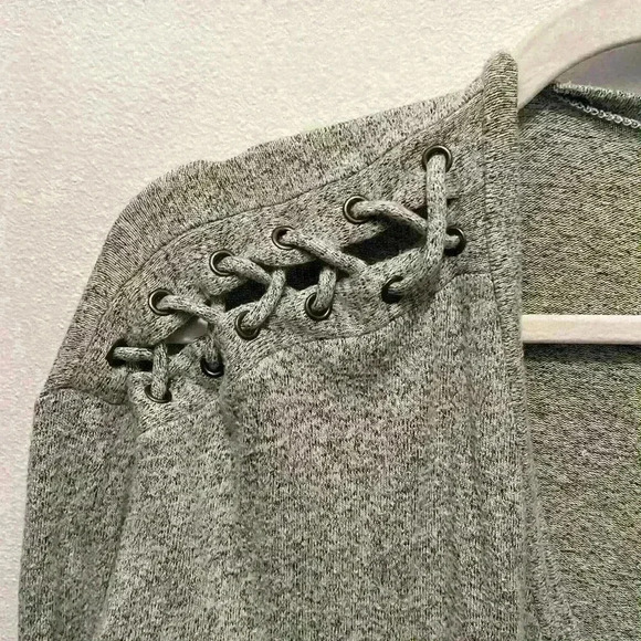 American Eagle Soft & Sexy Plush Small Vneck Gray Sweater S - Picture 4 of 4